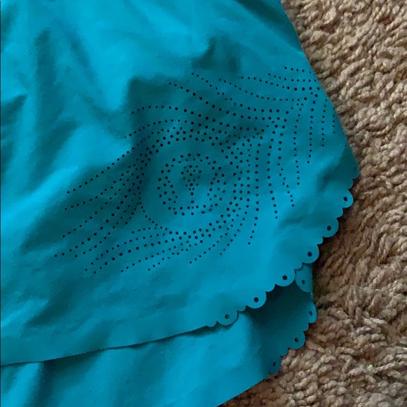 blue/green lululemon shorts - Picture 2 of 6